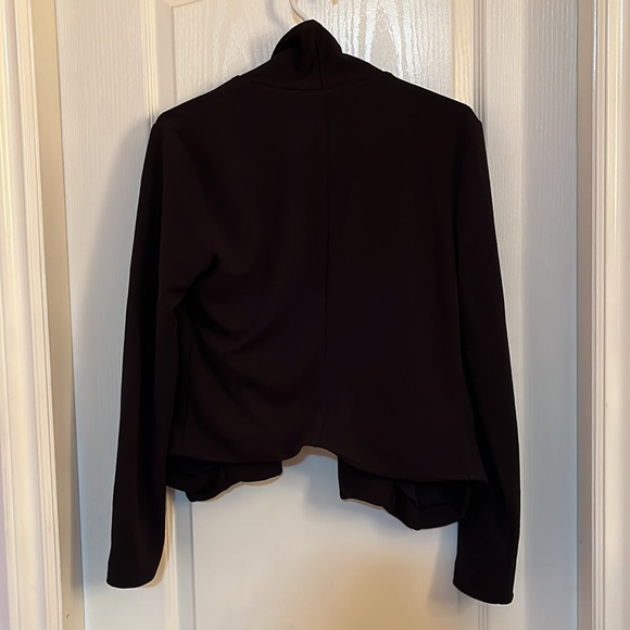 Kismet cropped drapey blazer - Picture 2 of 4